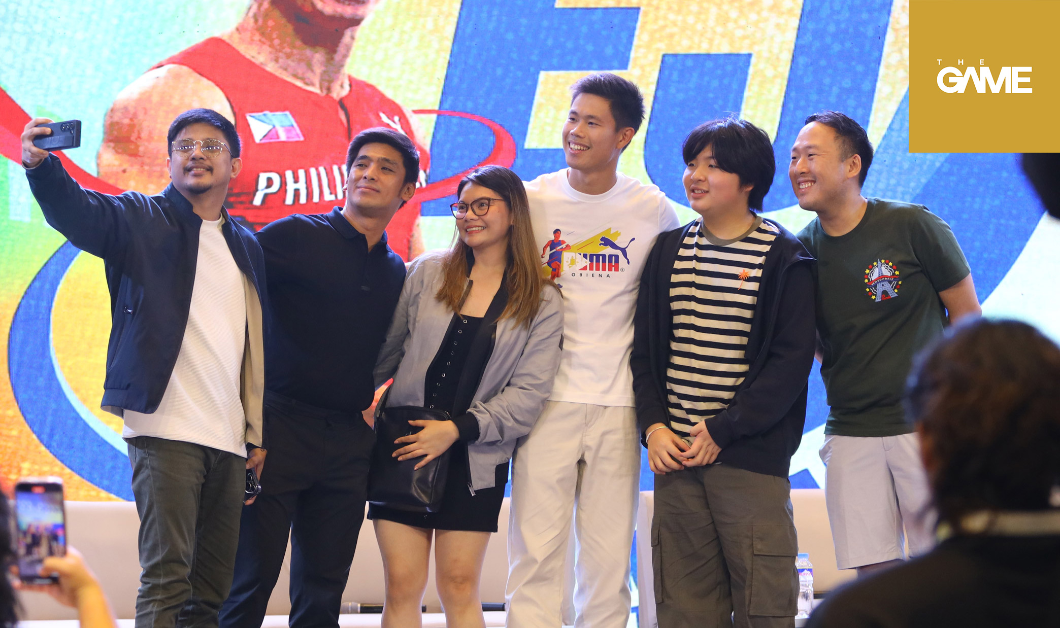 EJ Obiena with his fans at the Meet and Greet - High Flying Hangout