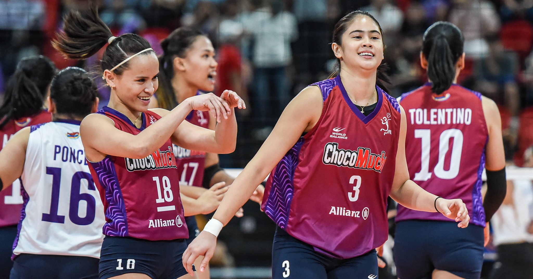 A shot of Choco Mucho setter Deanna Wong and Sisi Rondina